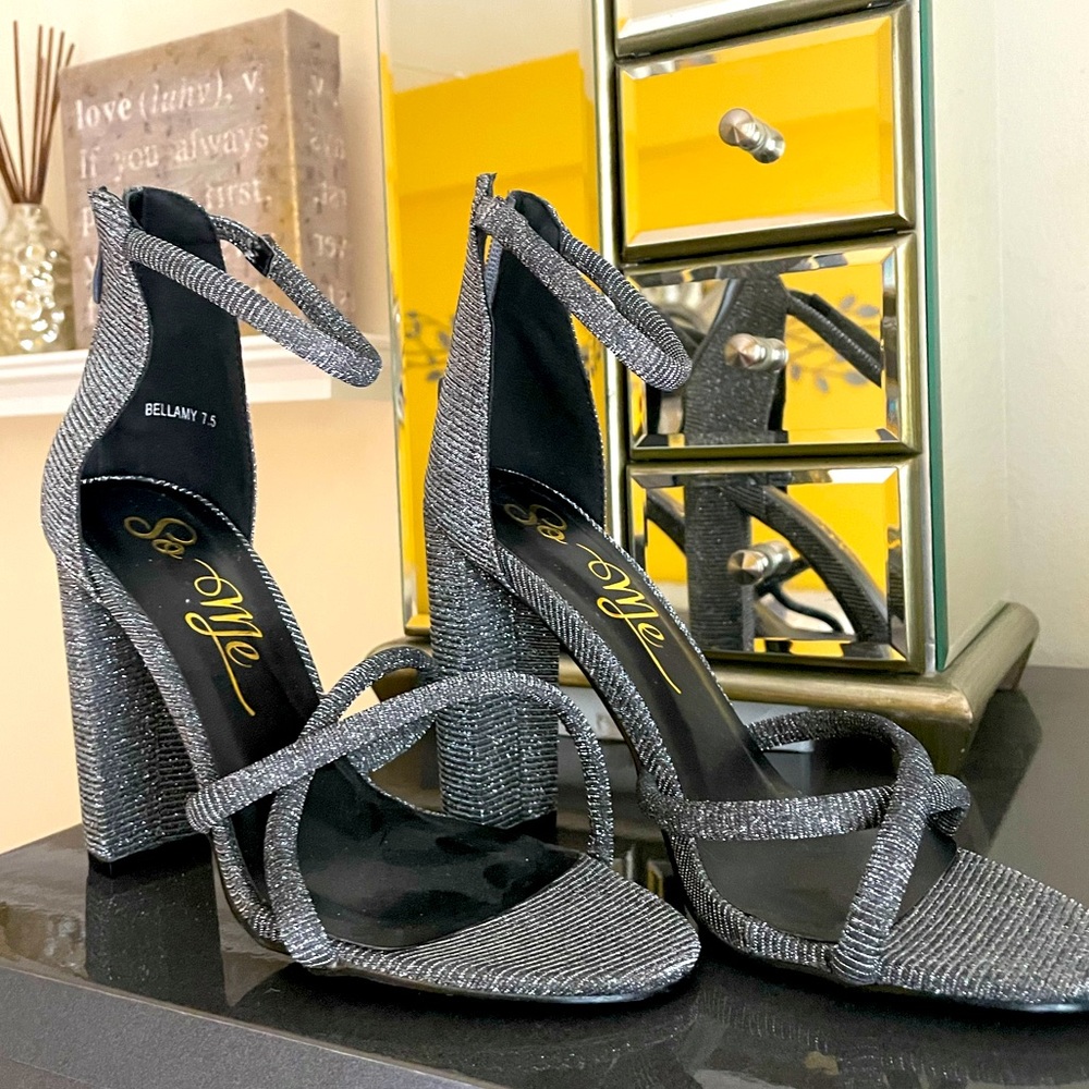 Silver/grey Chunky heels